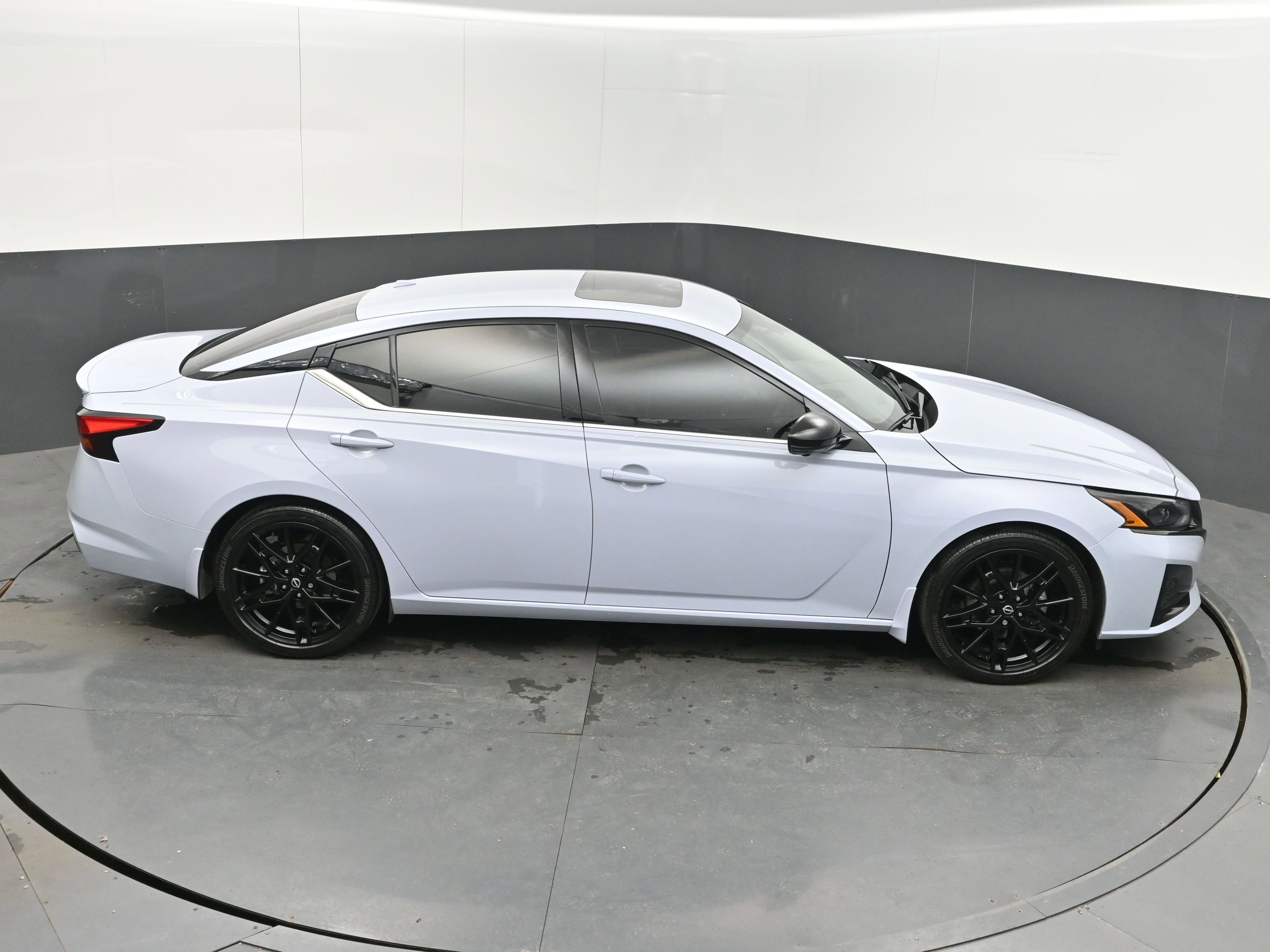 Used 2024 Nissan Altima 2.0 SR image 42