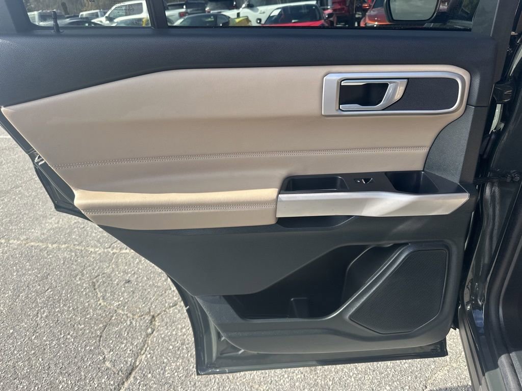 Used 2024 Ford Explorer XLT w/ Equipment Group 202A image 27