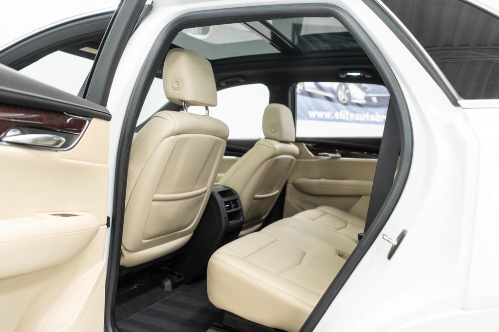 Used 2017 Cadillac XT5 Luxury w/ Driver Awareness Package image 29