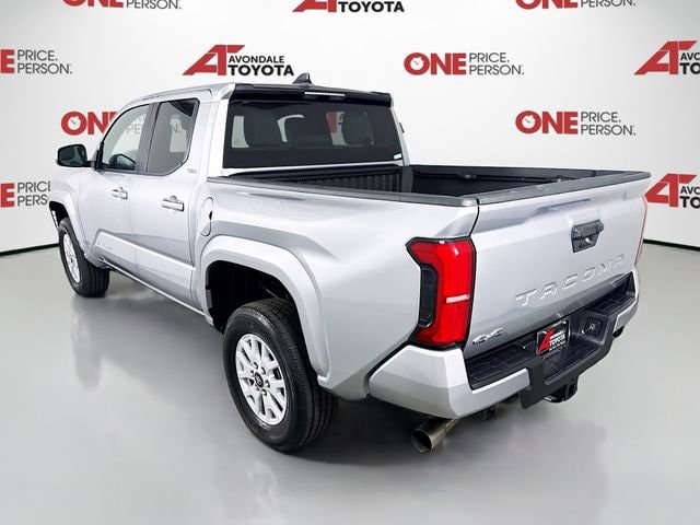 Certified 2024 Toyota Tacoma SR5 AWD/4WD image 5