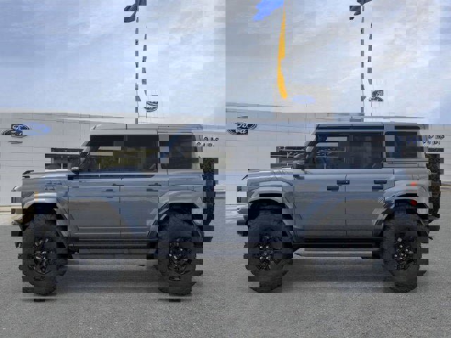 New 2025 Ford Bronco Raptor image 3