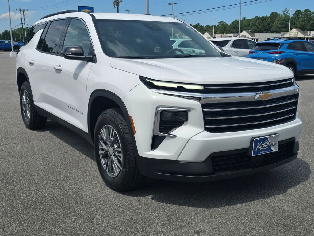 New 2026 Chevrolet Traverse LT image 1