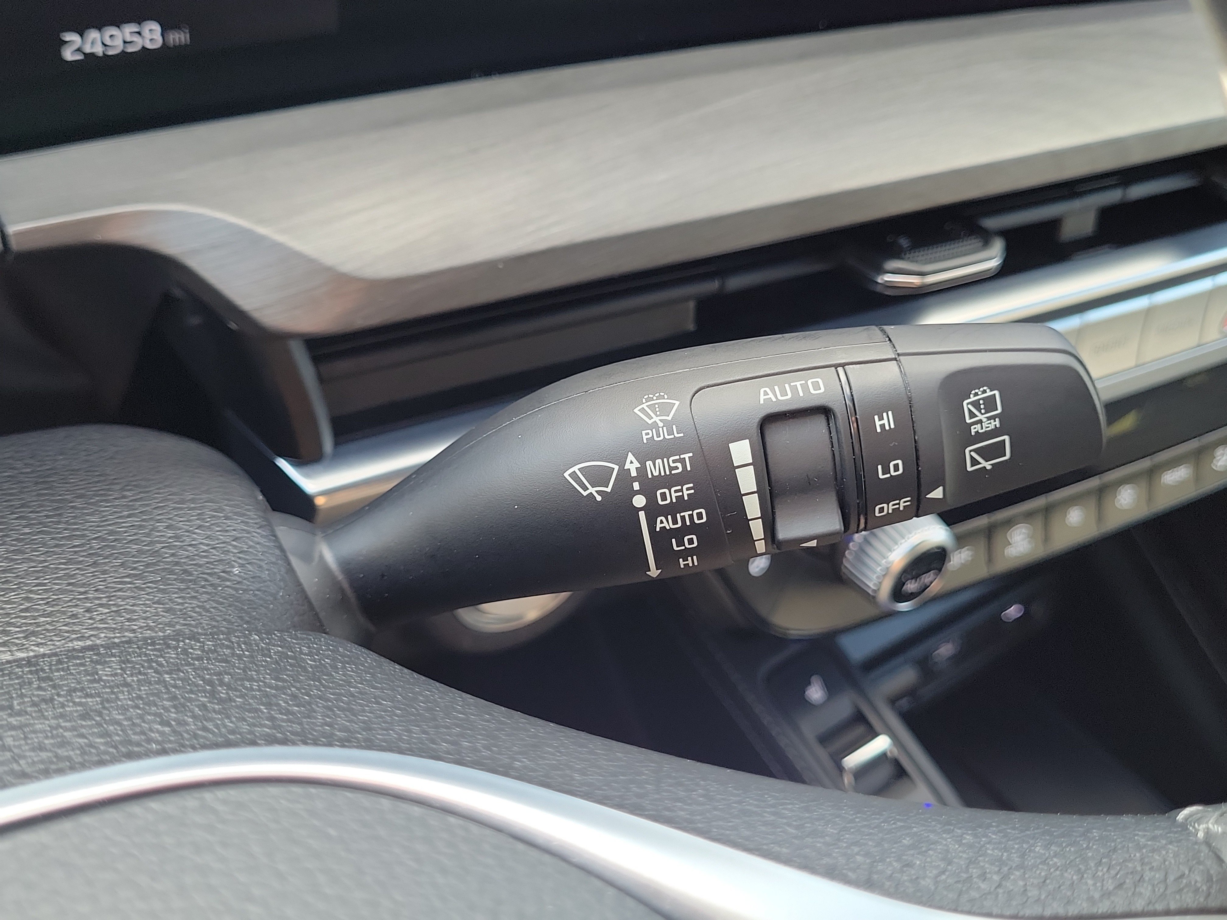 Certified 2025 Kia Telluride SX Prestige X-Line AWD/4WD image 32