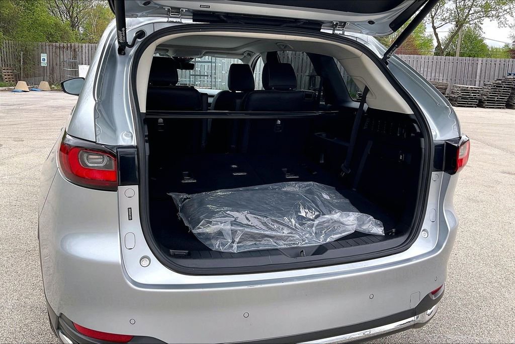 Certified 2024 MAZDA CX-90 Plug-In Hybrid w/ Premium Pkg AWD/4WD image 28