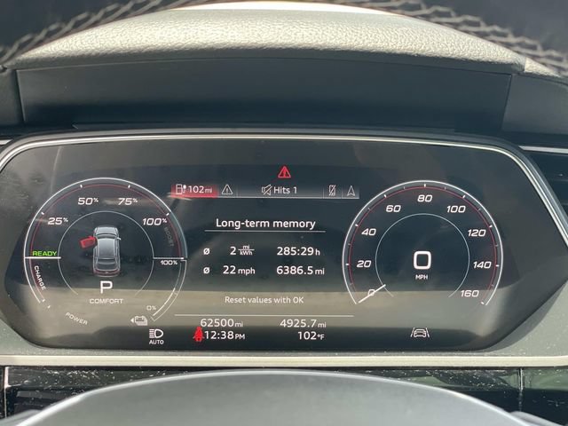 Used 2022 Audi e-tron Premium AWD/4WD image 17