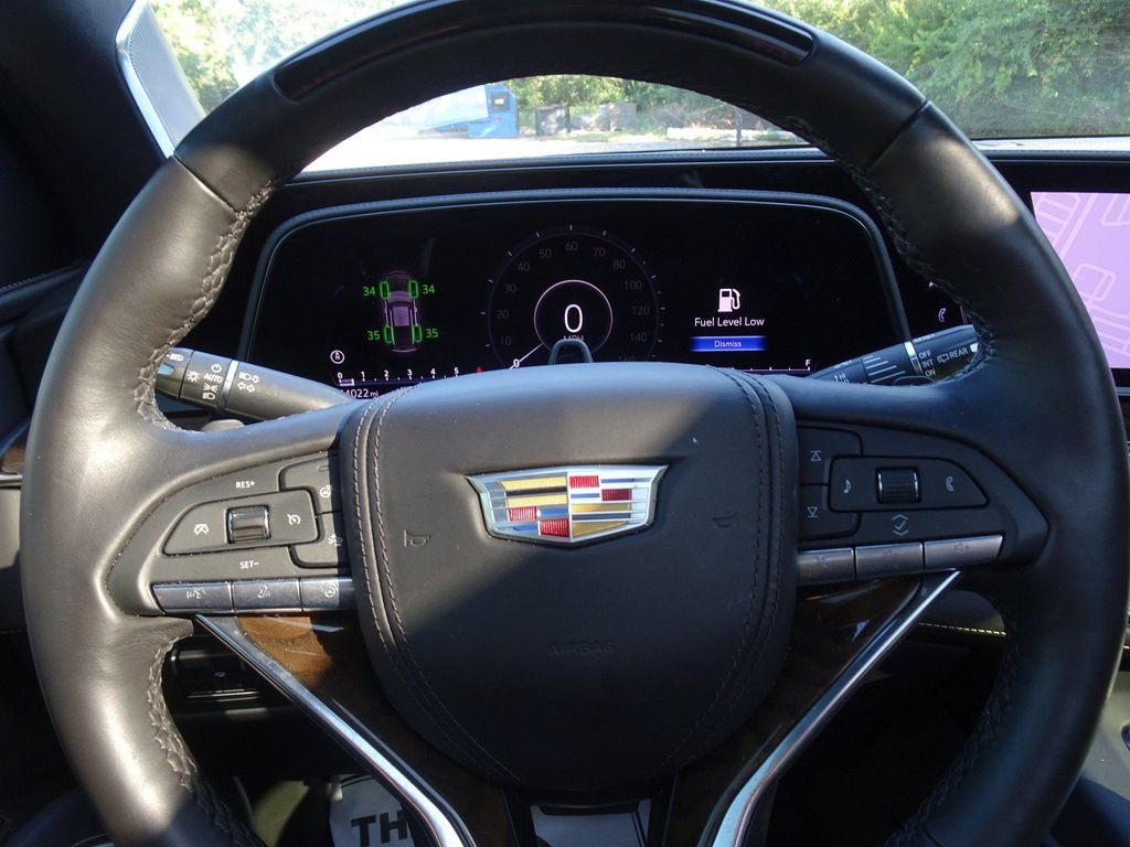 Certified 2024 Cadillac Escalade Sport Platinum AWD/4WD image 18