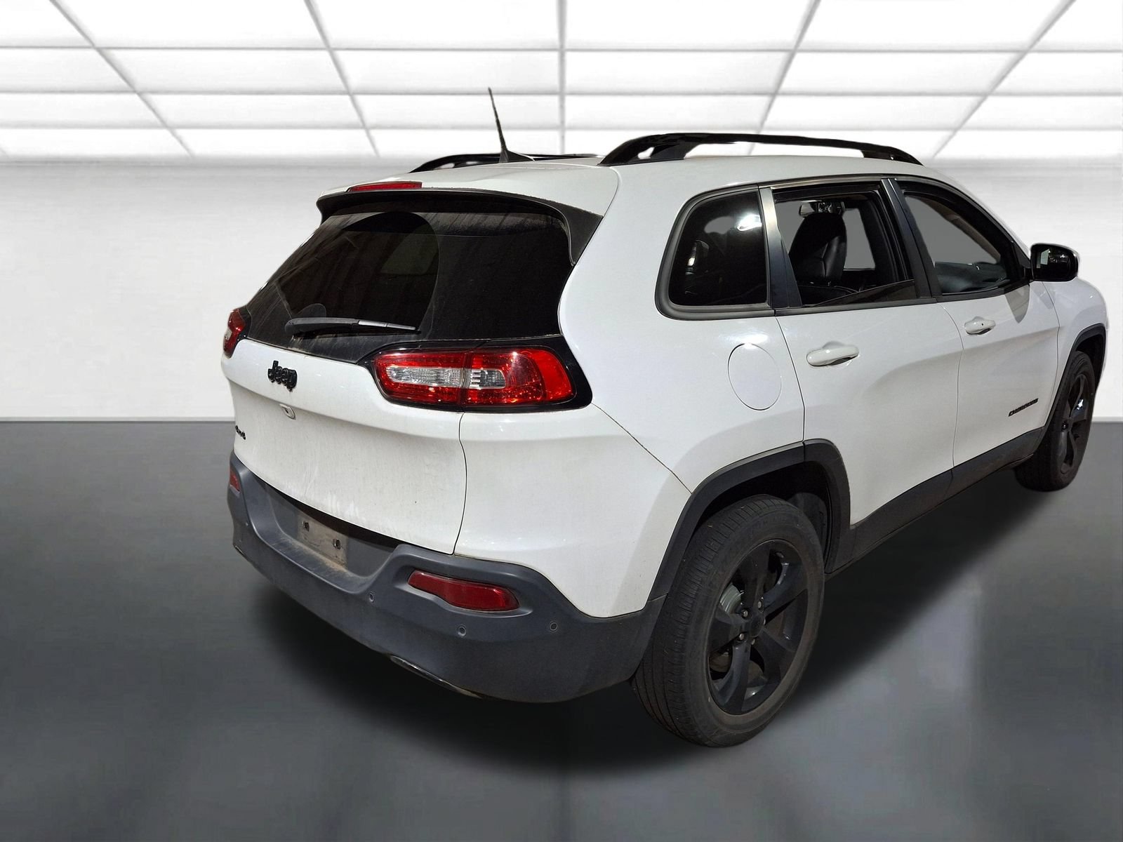 Certified 2018 Jeep Cherokee Limited w/ Technology Group AWD/4WD image 5