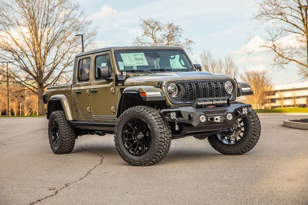 New 2026 Jeep Gladiator Rubicon w/ Safety Group AWD/4WD image 13