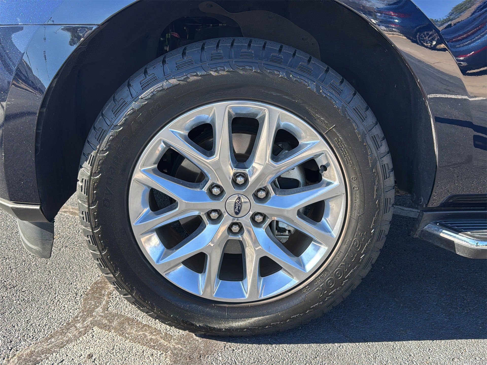 Used 2021 Ford Expedition XLT image 9