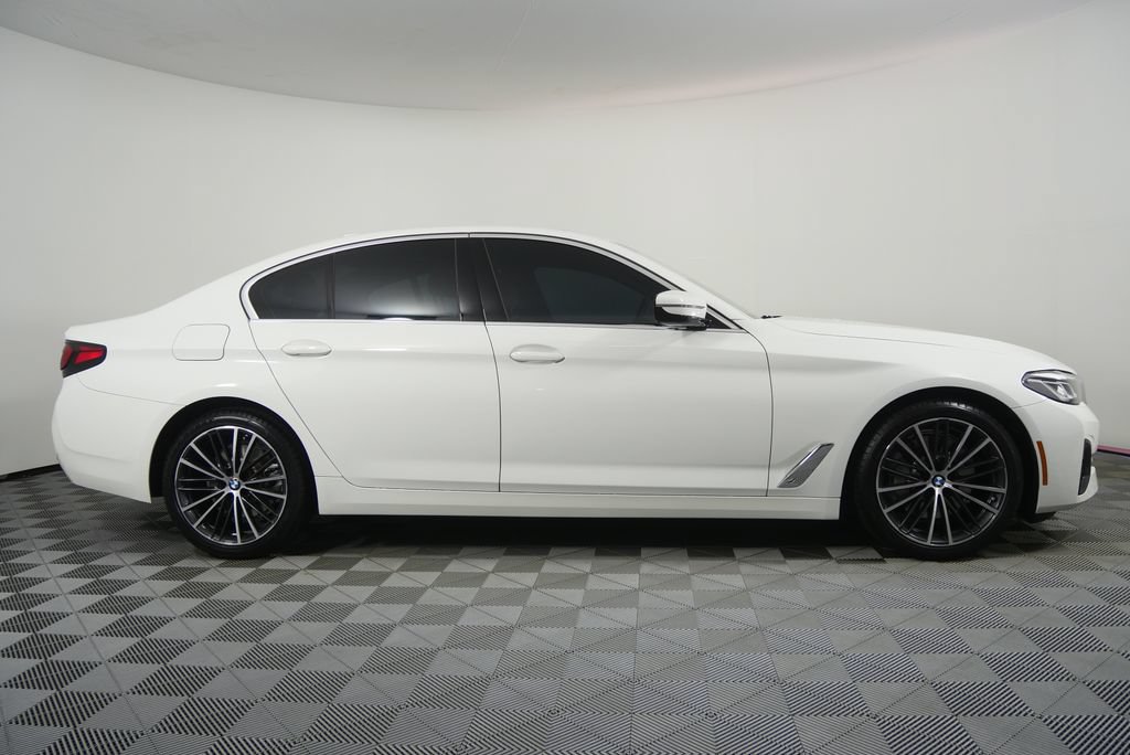 Used 2023 BMW 530i w/ Premium Package RWD image 2