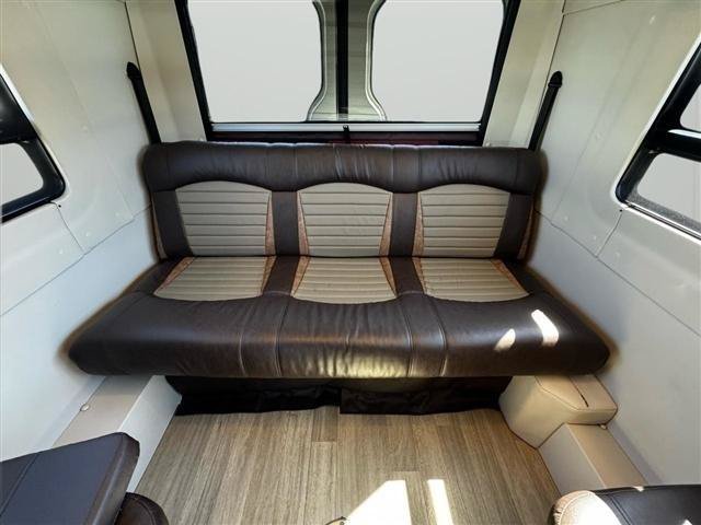 Used 2017 Mercedes-Benz Sprinter 3500 image 32