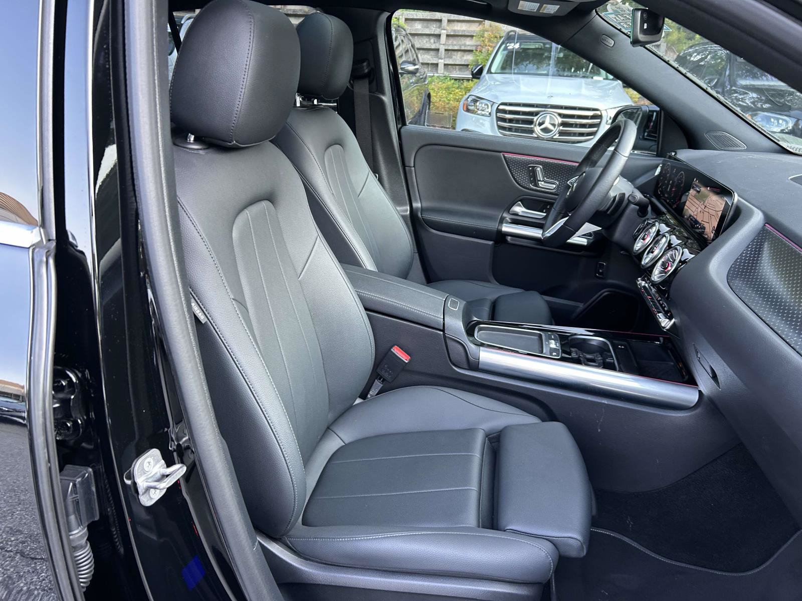 Certified 2025 Mercedes-Benz GLA 250 image 53