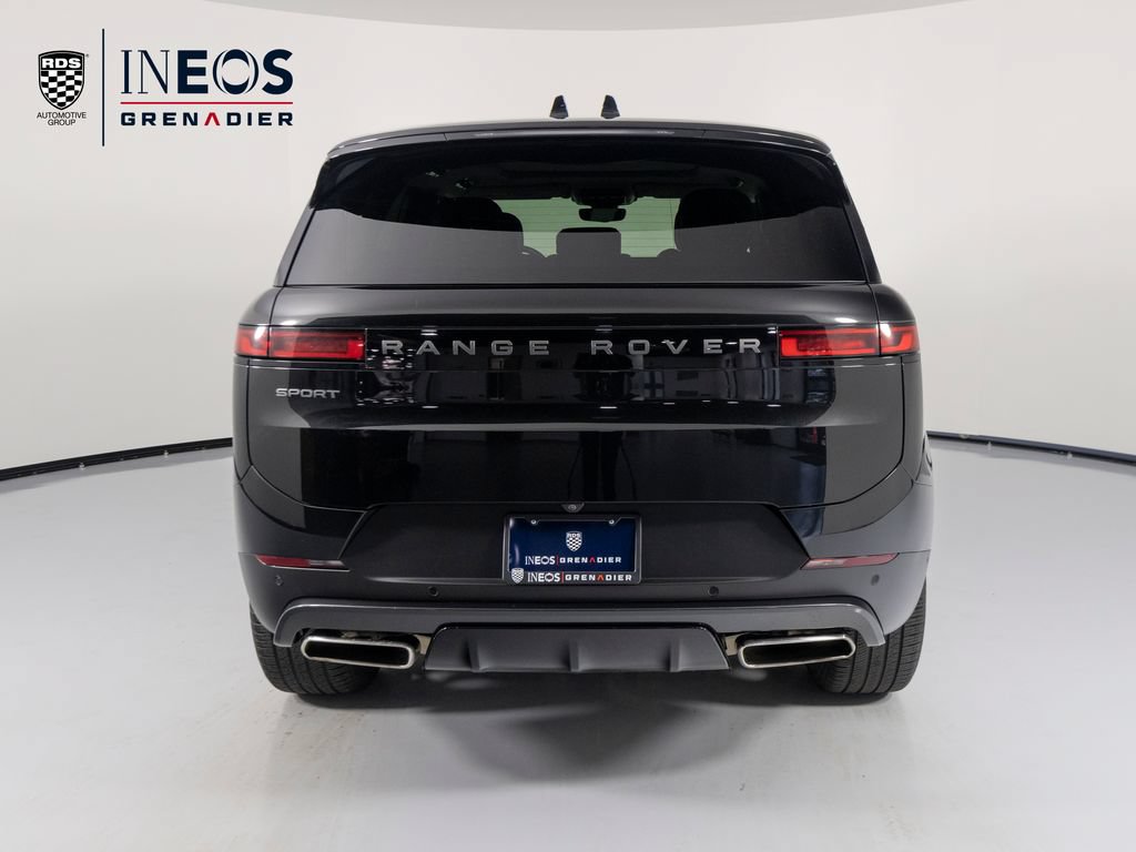 Used 2024 Land Rover Range Rover Sport SE AWD/4WD image 4