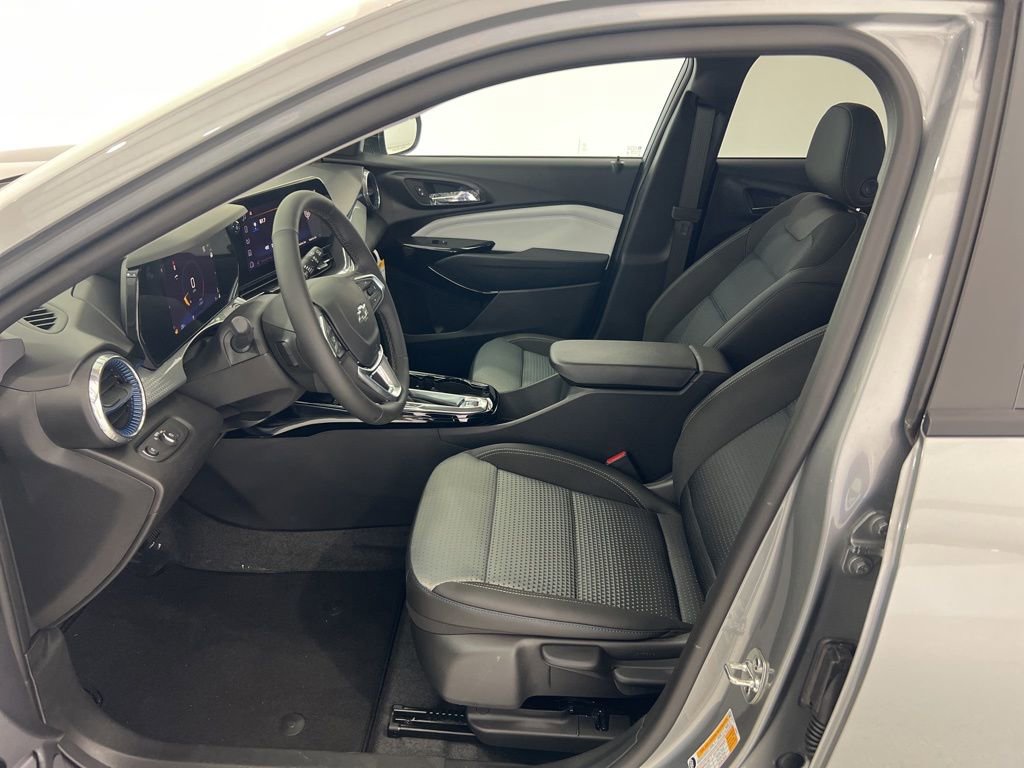 New 2026 Chevrolet Trax LT image 17