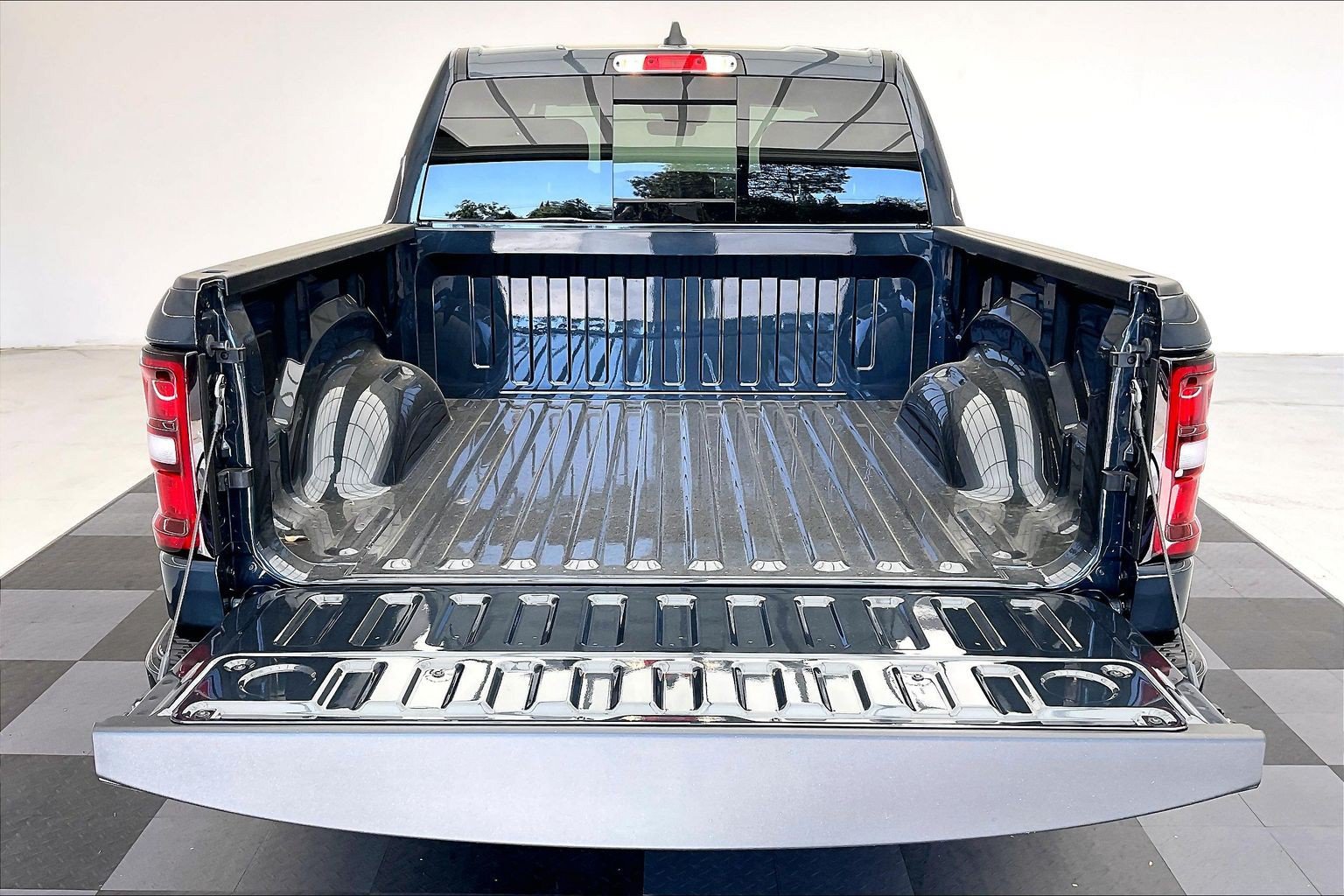 New 2026 RAM 1500 Express AWD/4WD image 11