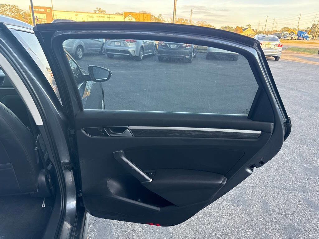 Used 2017 Volkswagen Passat 1.8T SE image 17