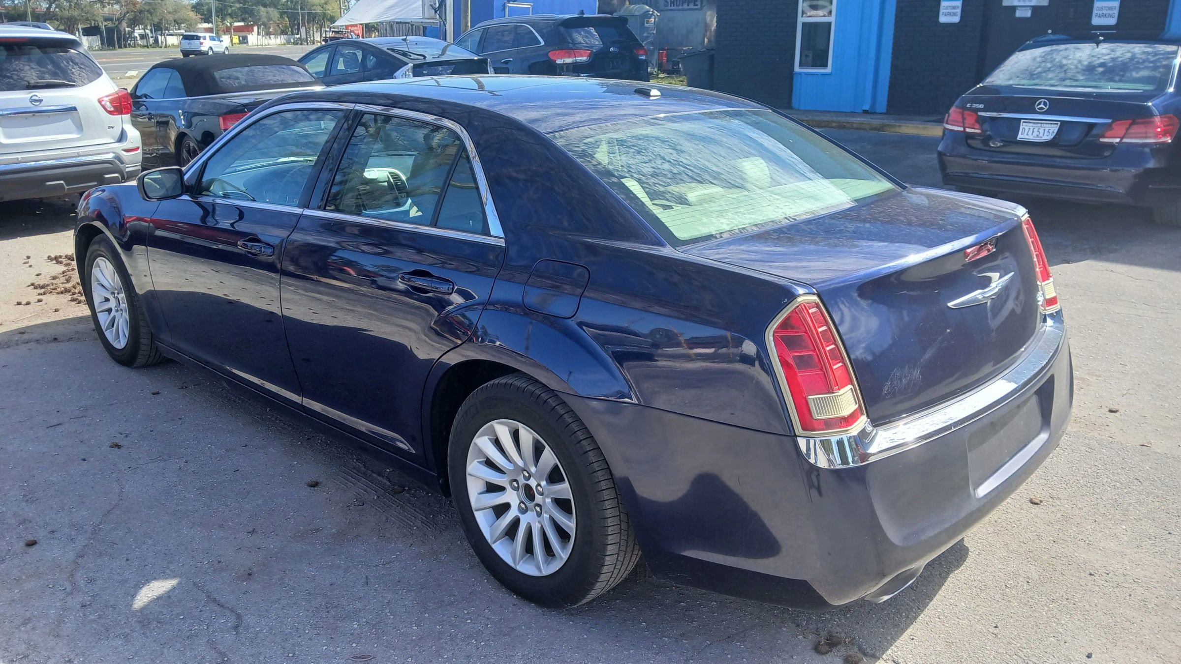 Used 2013 Chrysler 300 w/ Driver Convenience Group RWD image 5