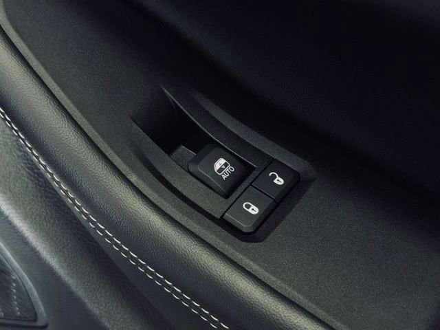 Used 2023 Jeep Grand Cherokee Laredo w/ Luxury Tech Group I image 14