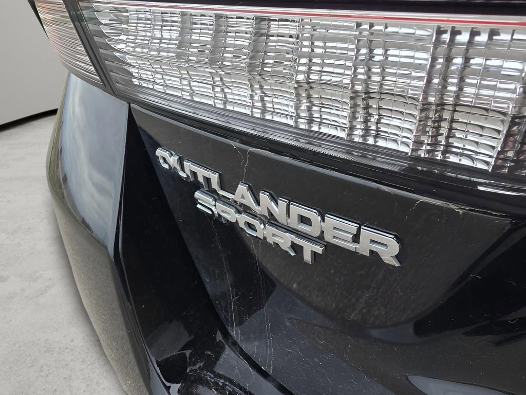 Used 2025 Mitsubishi Outlander Sport ES image 9