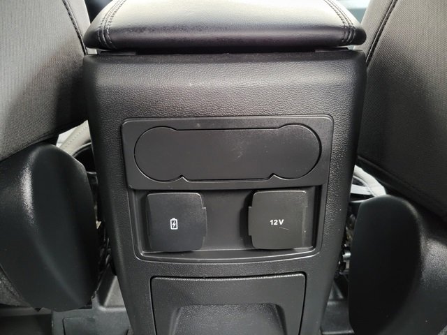 Used 2023 Ford Explorer XLT image 16