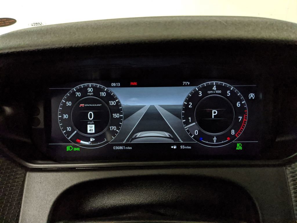 Used 2019 Land Rover Range Rover Velar R-Dynamic SE image 13