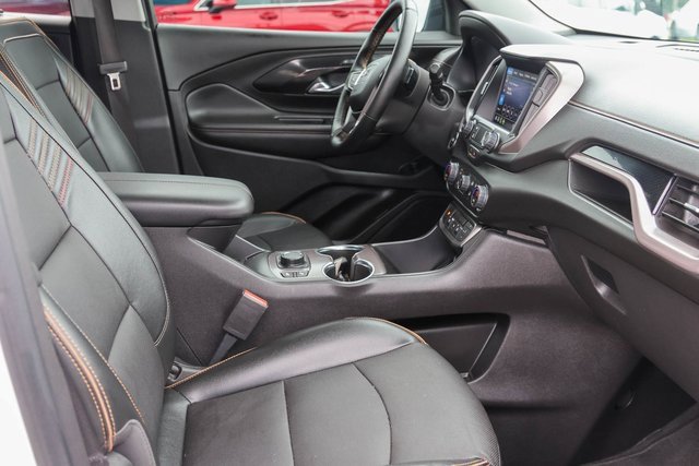 Used 2023 GMC Terrain AT4 image 18