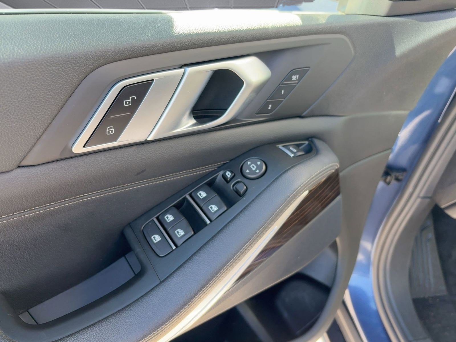 Used 2019 BMW X5 xDrive40i w/ Convenience Package image 13