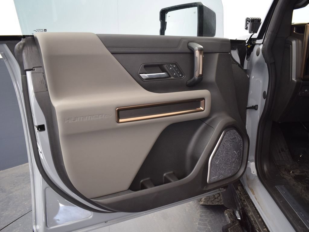 New 2024 GMC Hummer EV 2X w/ Extreme Off-Road Package image 17