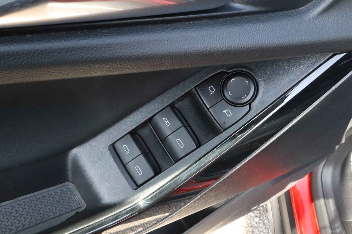 Used 2025 Chevrolet Equinox LT w/ Convenience Package II FWD image 15