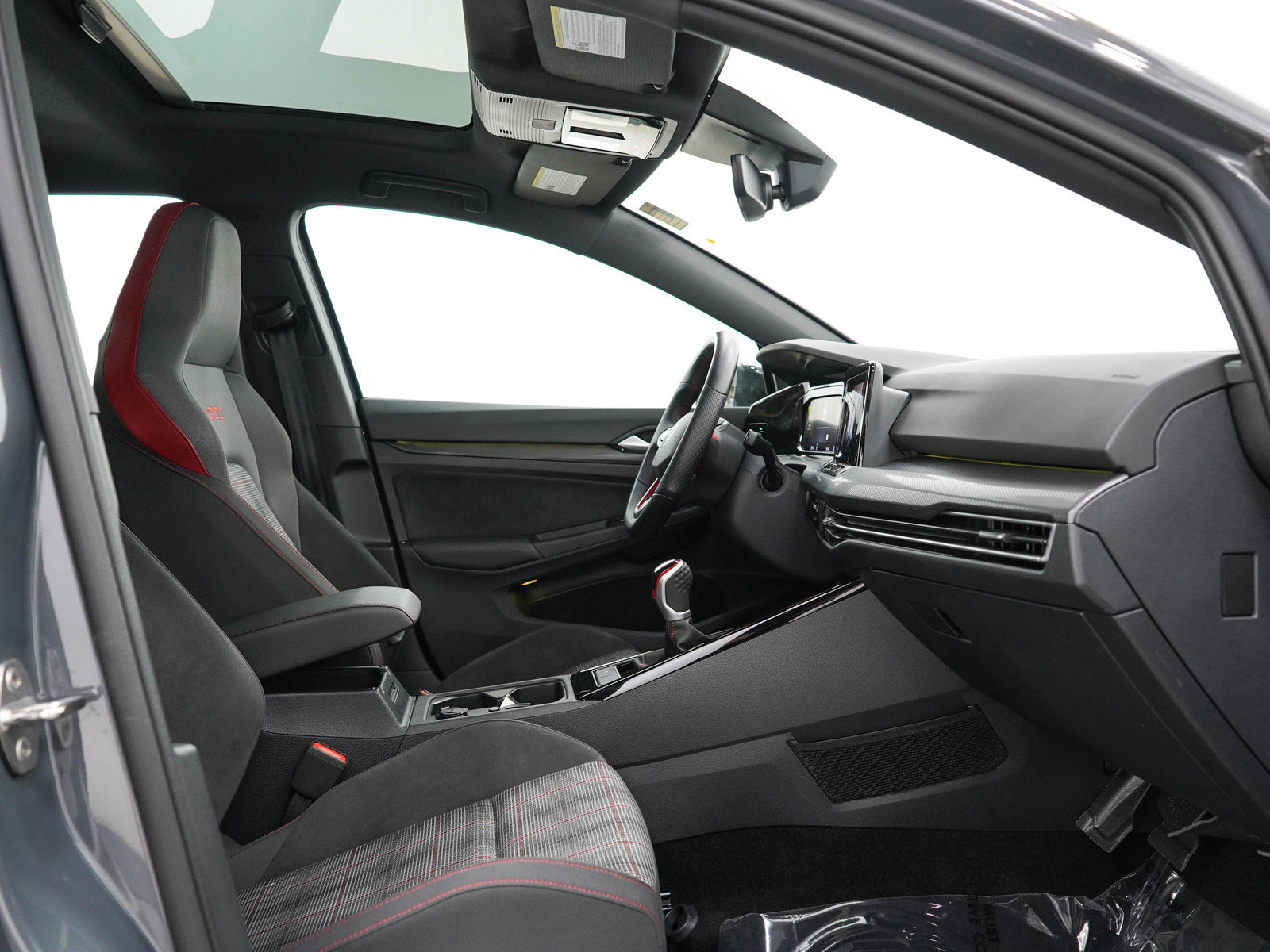 Used 2024 Volkswagen GTI SE FWD image 12