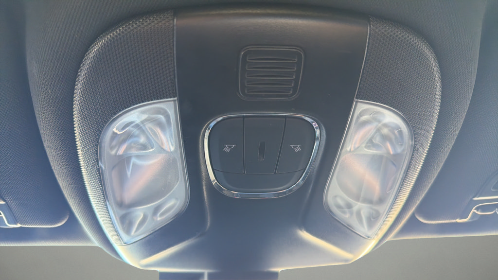 Used 2024 Jeep Compass Latitude AWD/4WD image 22