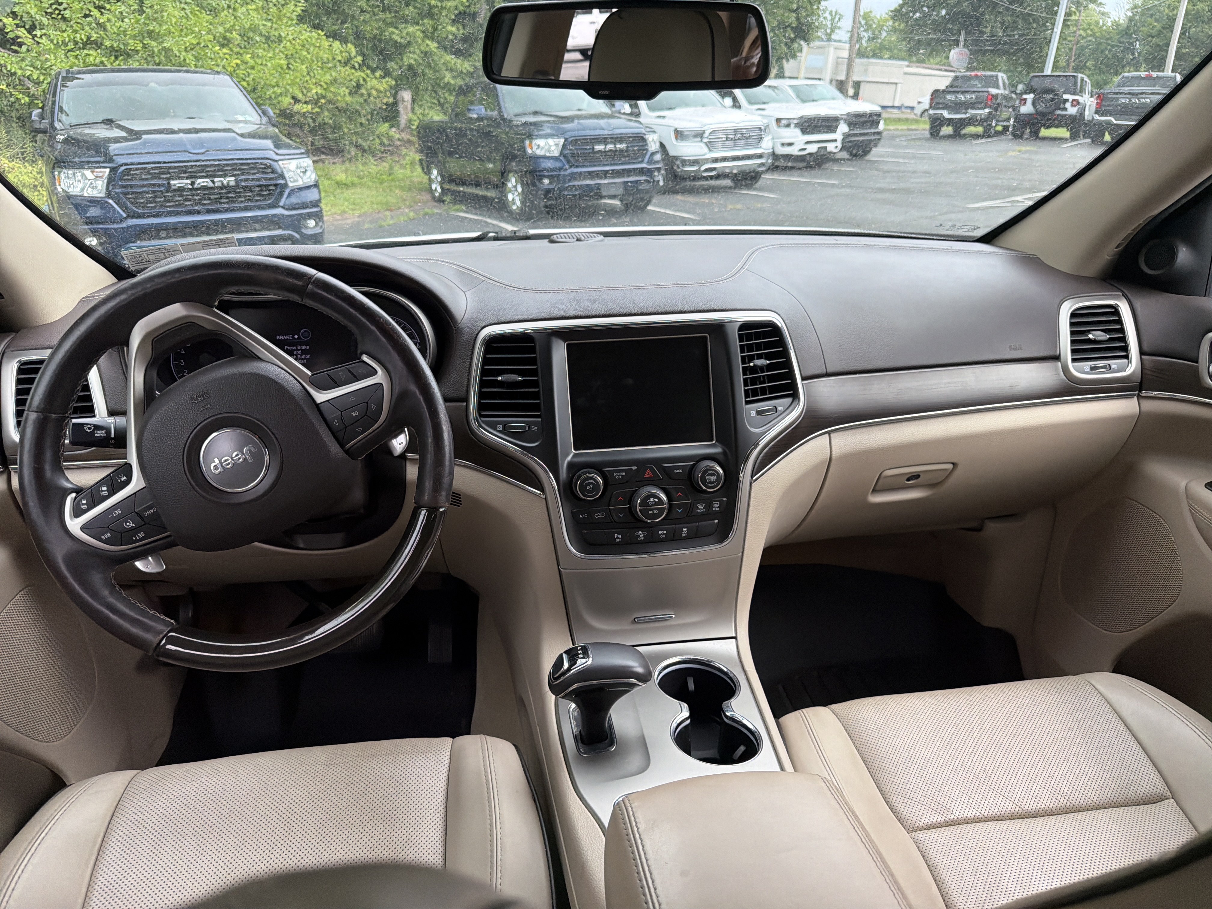 Used 2015 Jeep Grand Cherokee Overland w/ Advanced Technology Group AWD/4WD image 50