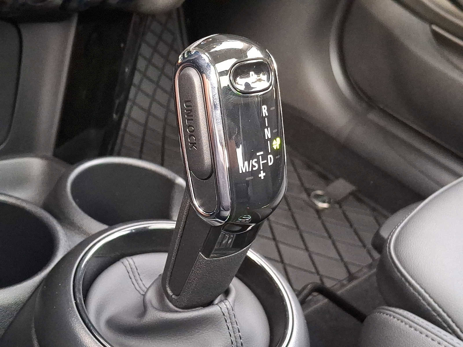 Used 2024 MINI Cooper S image 13