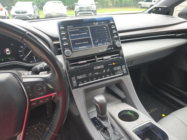 Used 2019 Toyota Avalon XLE w/ Moonroof Package FWD image 18