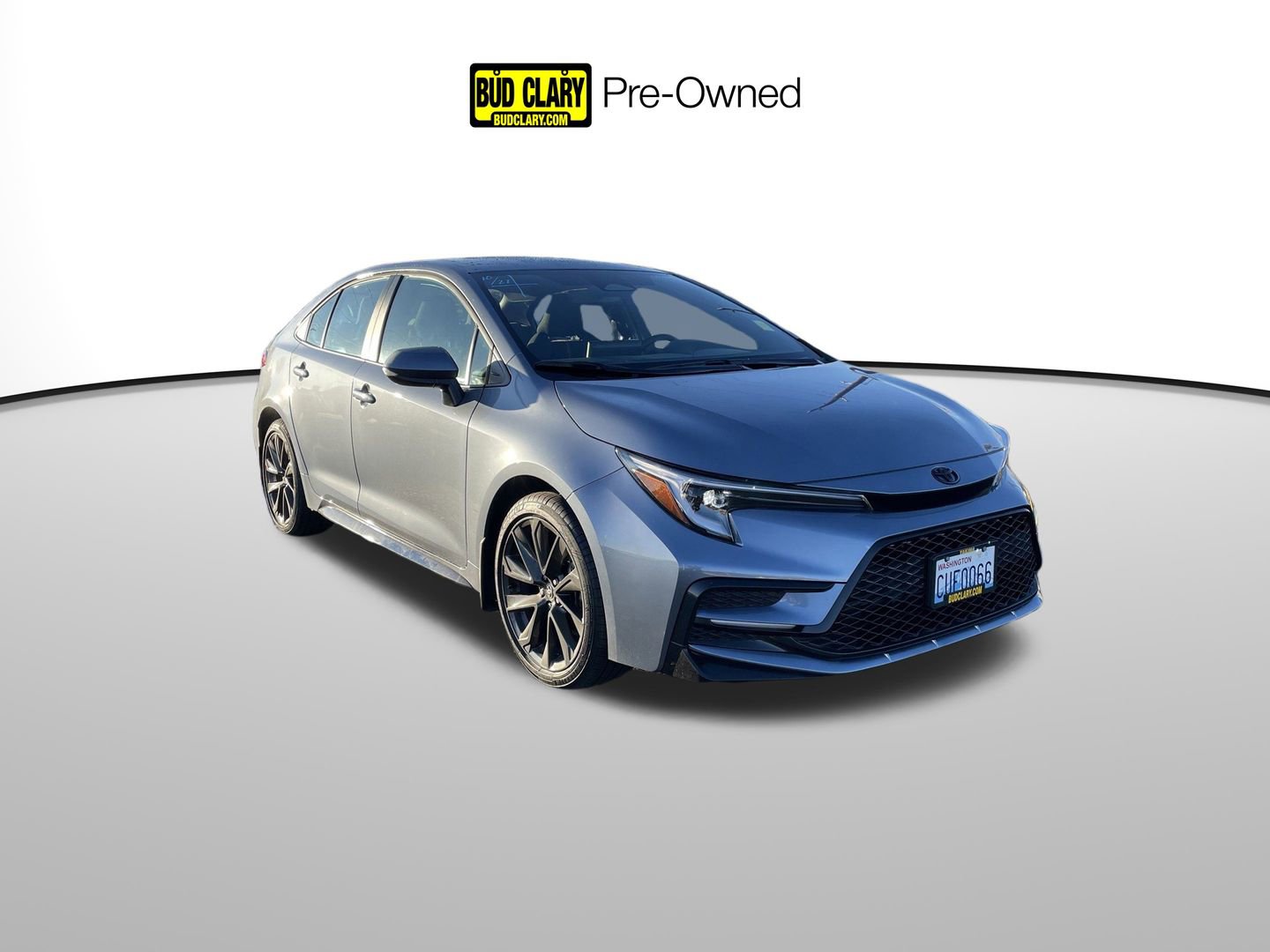 Certified 2025 Toyota Corolla SE w/ Convenience Package image 1