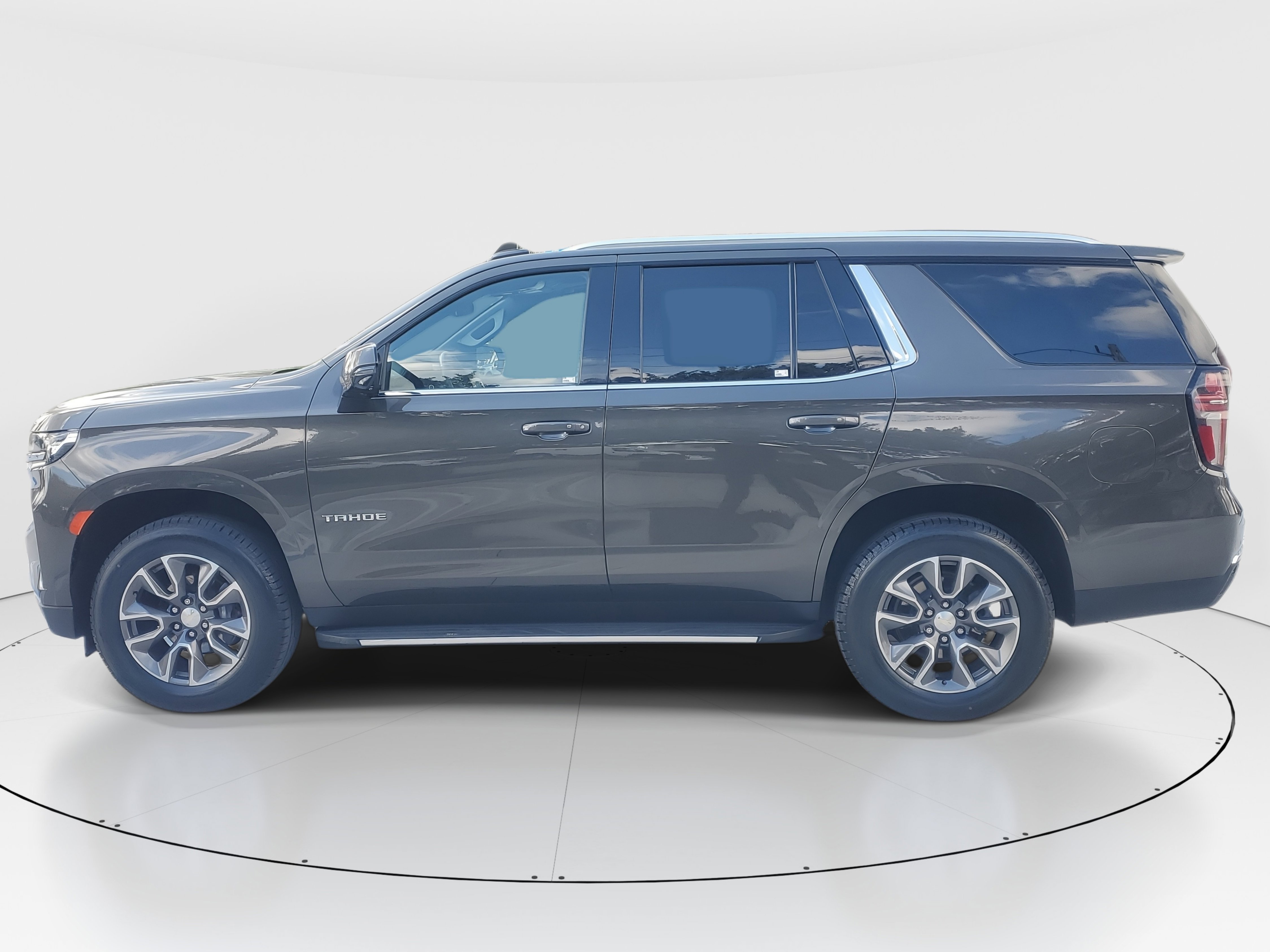 Used 2021 Chevrolet Tahoe LT w/ LT Signature Package image 7