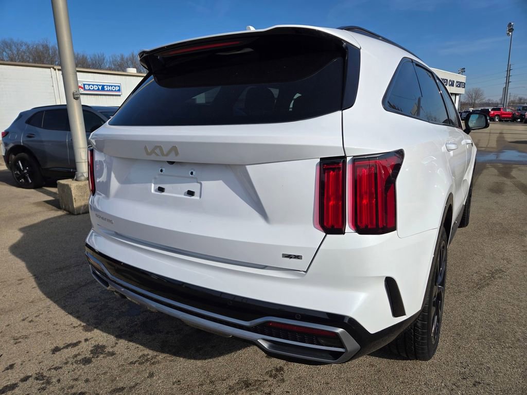 Used 2023 Kia Sorento SX image 4
