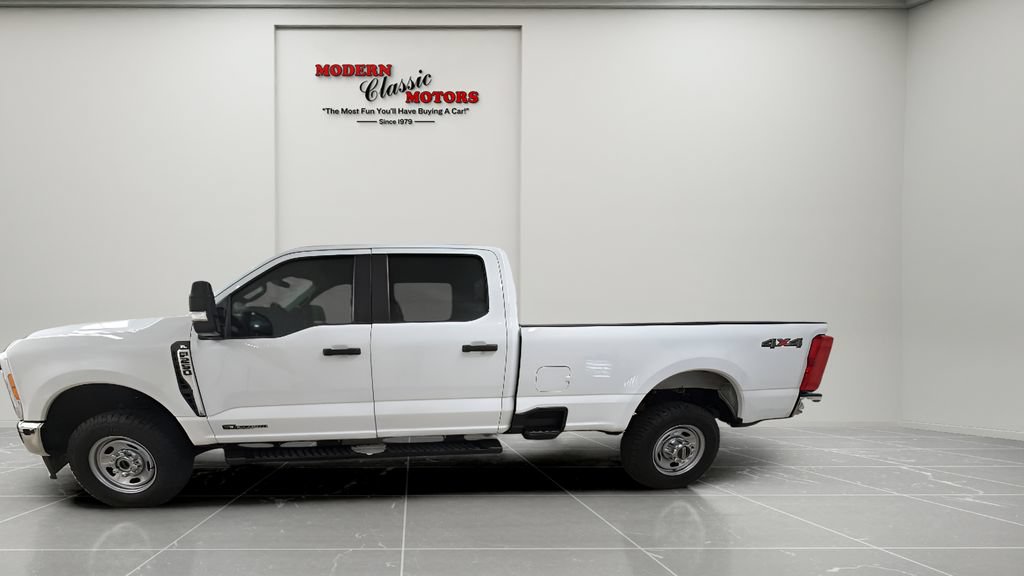 Used 2023 Ford F250 XL AWD/4WD image 2