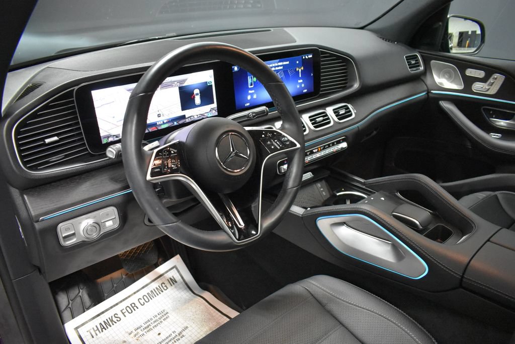 Used 2025 Mercedes-Benz GLE 450e 4MATIC image 4