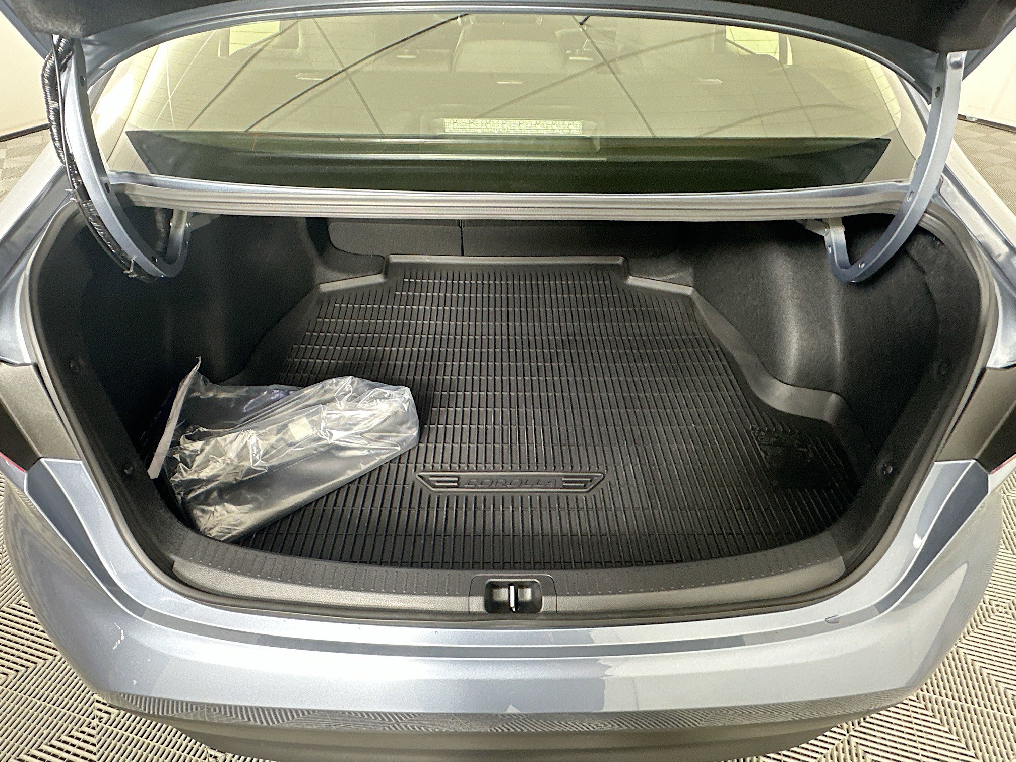 Used 2026 Toyota Corolla LE image 26