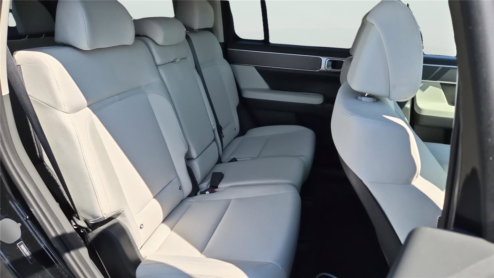 Certified 2026 Hyundai Santa Fe SE w/ Tow & Go Package image 17