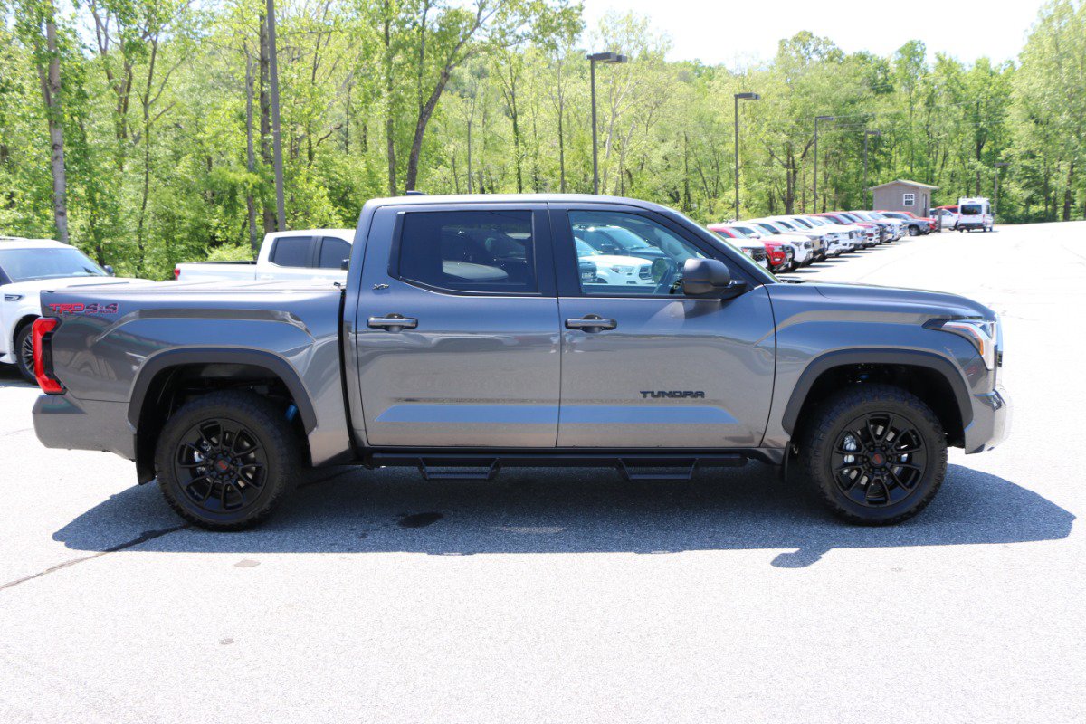 Used 2024 Toyota Tundra SR5 w/ TRD Off-Road Package AWD/4WD image 9