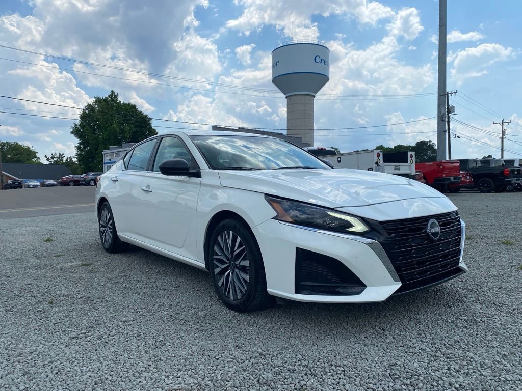 Used 2025 Nissan Altima 2.5 SV