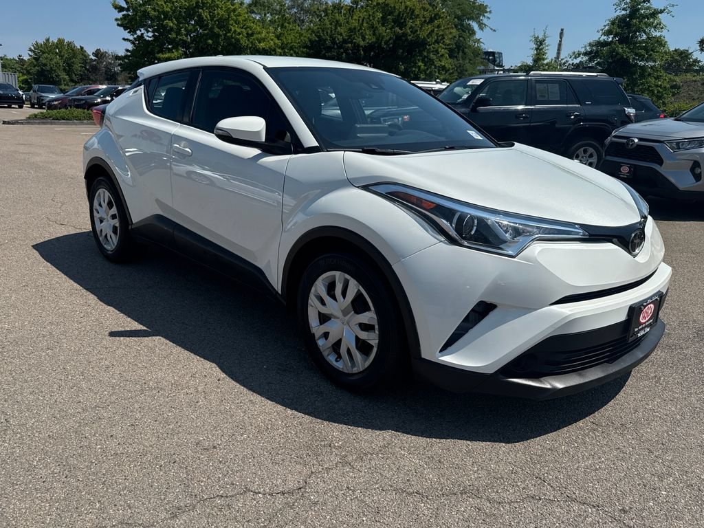 Used 2019 Toyota C-HR LE FWD image 10