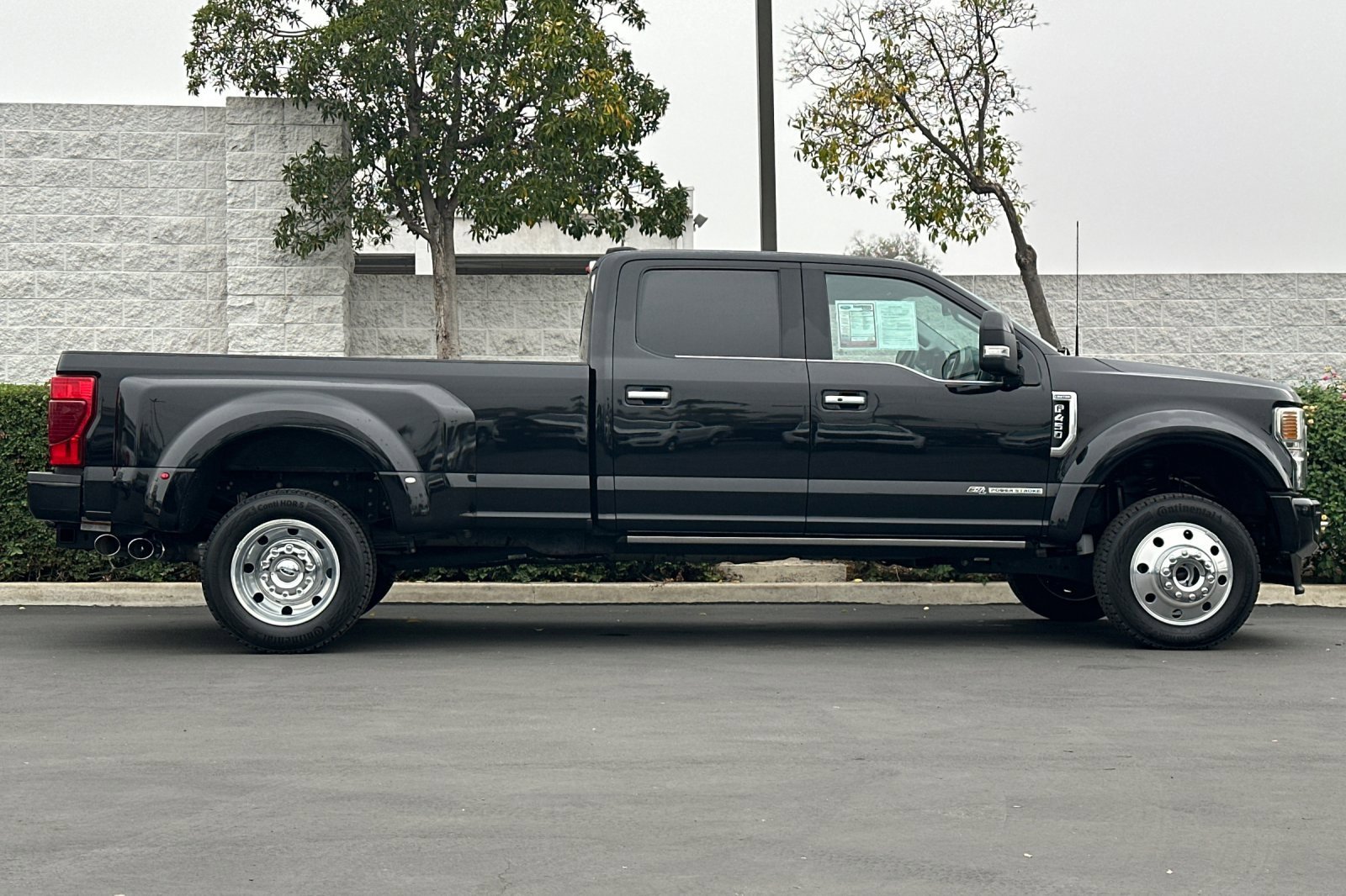 Used 2022 Ford F450 Limited w/ FX4 Off-Road Package image 3