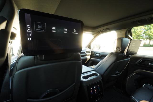 Used 2025 GMC Yukon AT4 Ultimate w/ LPO, Floor Liner Package AWD/4WD image 23