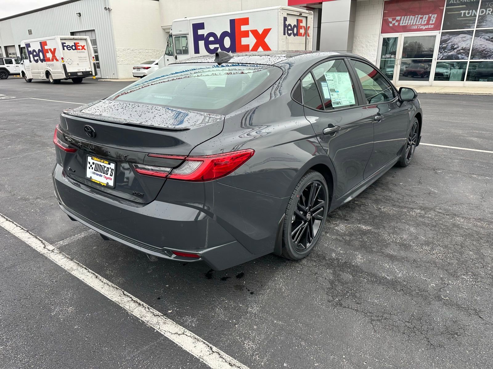 New 2026 Toyota Camry Hybrid FWD image 5
