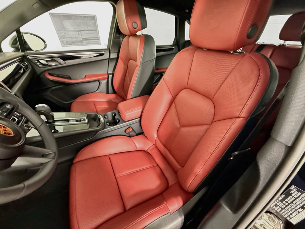 New 2026 Porsche Macan AWD/4WD image 5