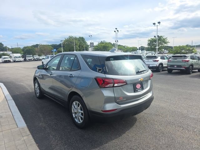 Used 2024 Chevrolet Equinox LS FWD image 4