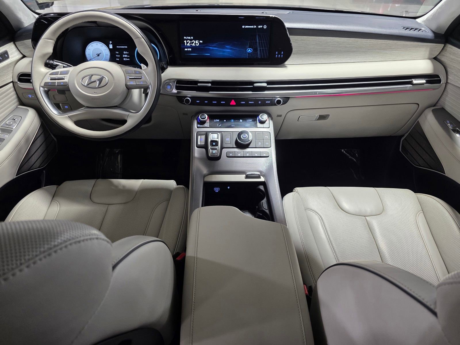 Used 2024 Hyundai Palisade Calligraphy image 19